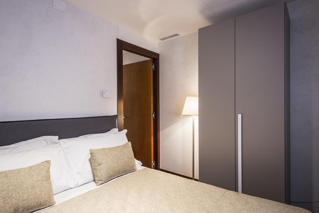 Myplace Piazza Dei Signori Apartments เตรวิโซ ภายนอก รูปภาพ
