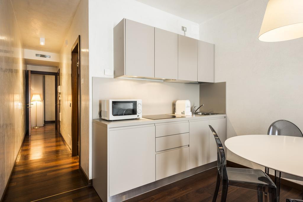 Myplace Piazza Dei Signori Apartments เตรวิโซ ภายนอก รูปภาพ