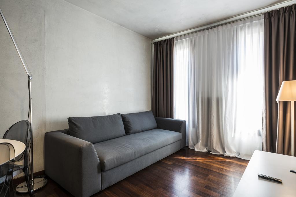 Myplace Piazza Dei Signori Apartments เตรวิโซ ภายนอก รูปภาพ