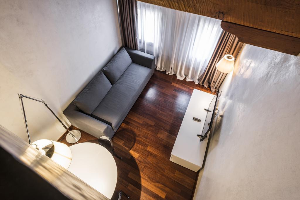 Myplace Piazza Dei Signori Apartments เตรวิโซ ภายนอก รูปภาพ