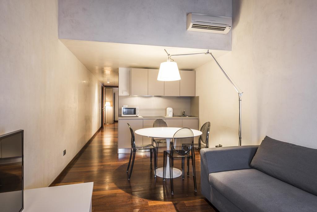 Myplace Piazza Dei Signori Apartments เตรวิโซ ภายนอก รูปภาพ
